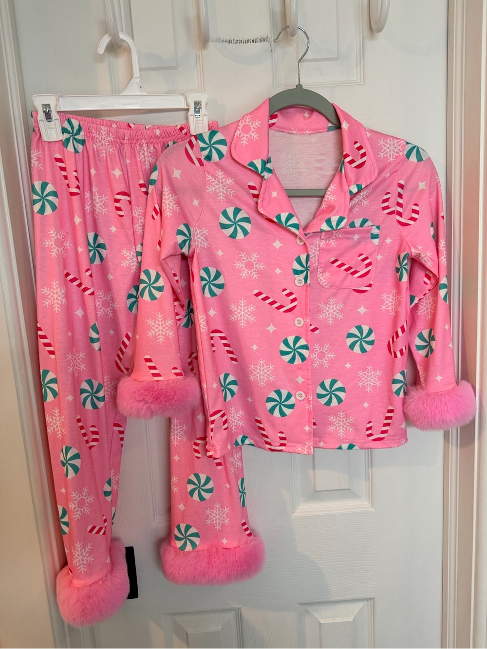 🎀🎄 Mia Belle Girls Peppermint Candy Dream Furry Pajama Set in girls size 8Y.